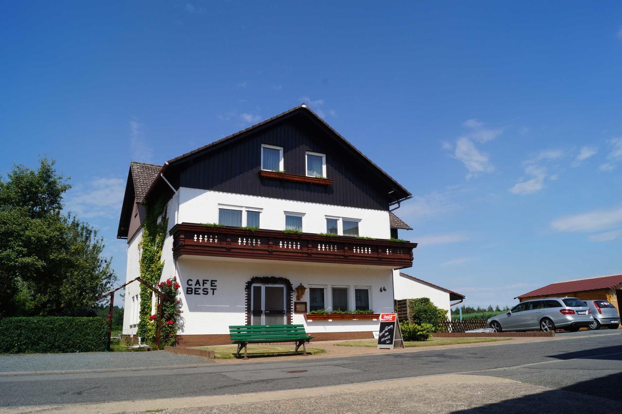 Cafe Best Gaestezimmer Bullau Exterior photo